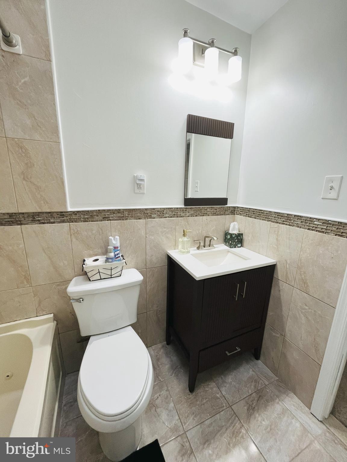 WEST OAK LANE - Residential