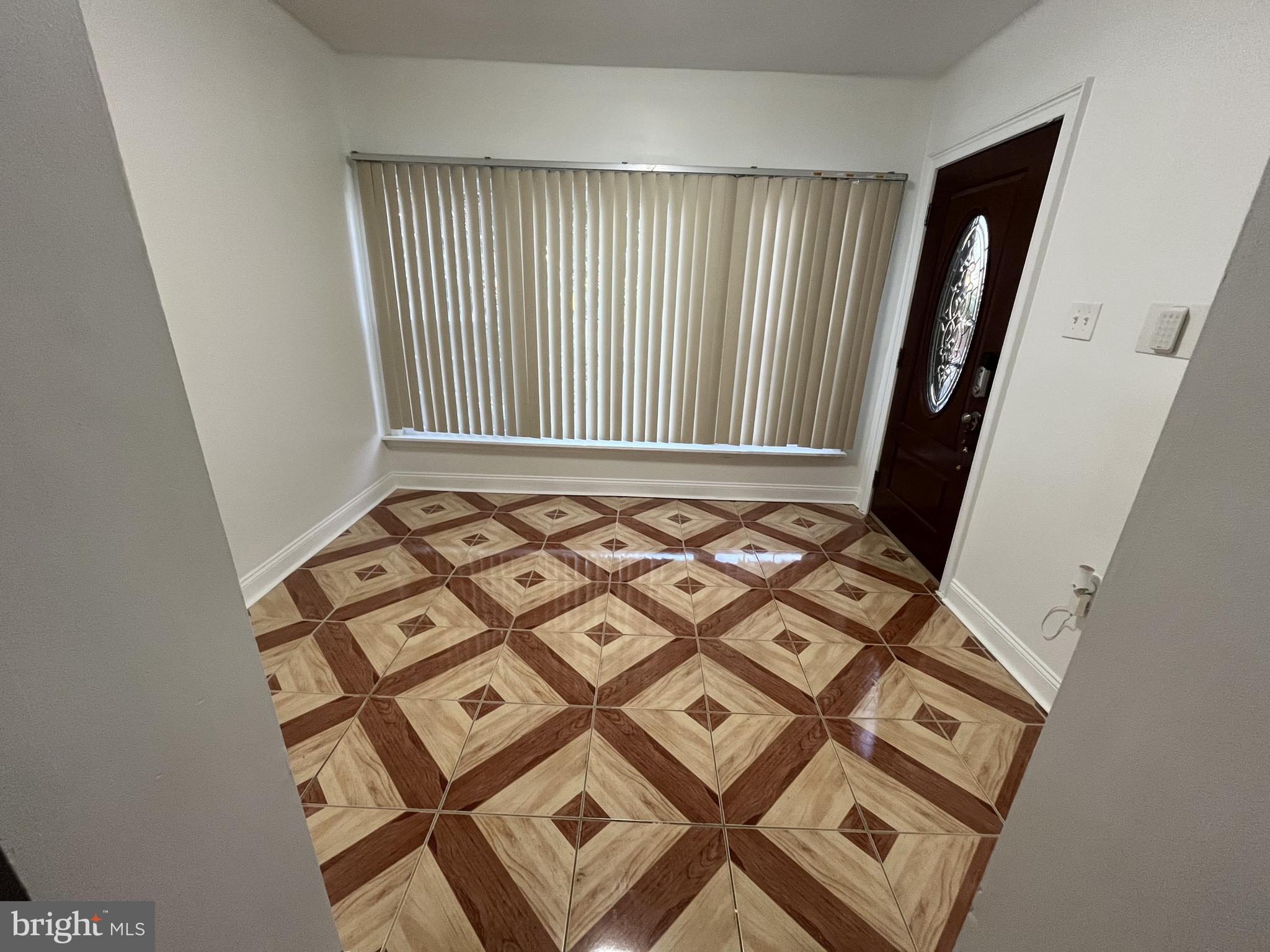 WEST OAK LANE - Residential