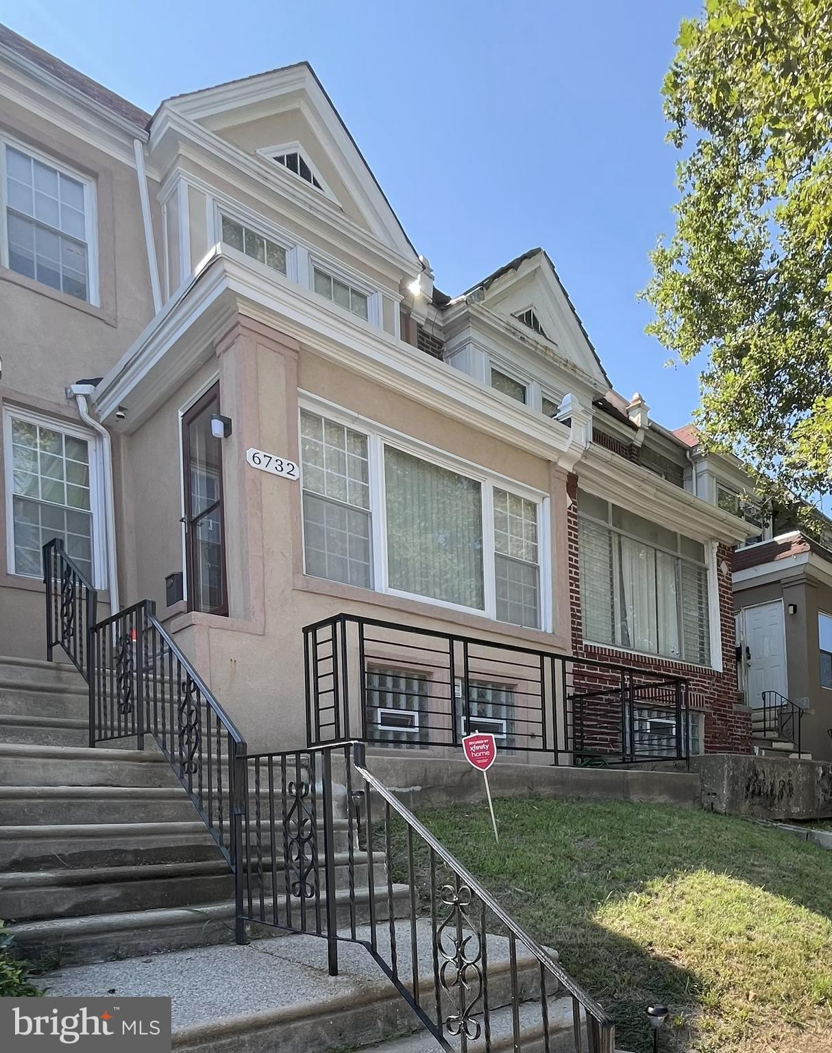 WEST OAK LANE - Residential