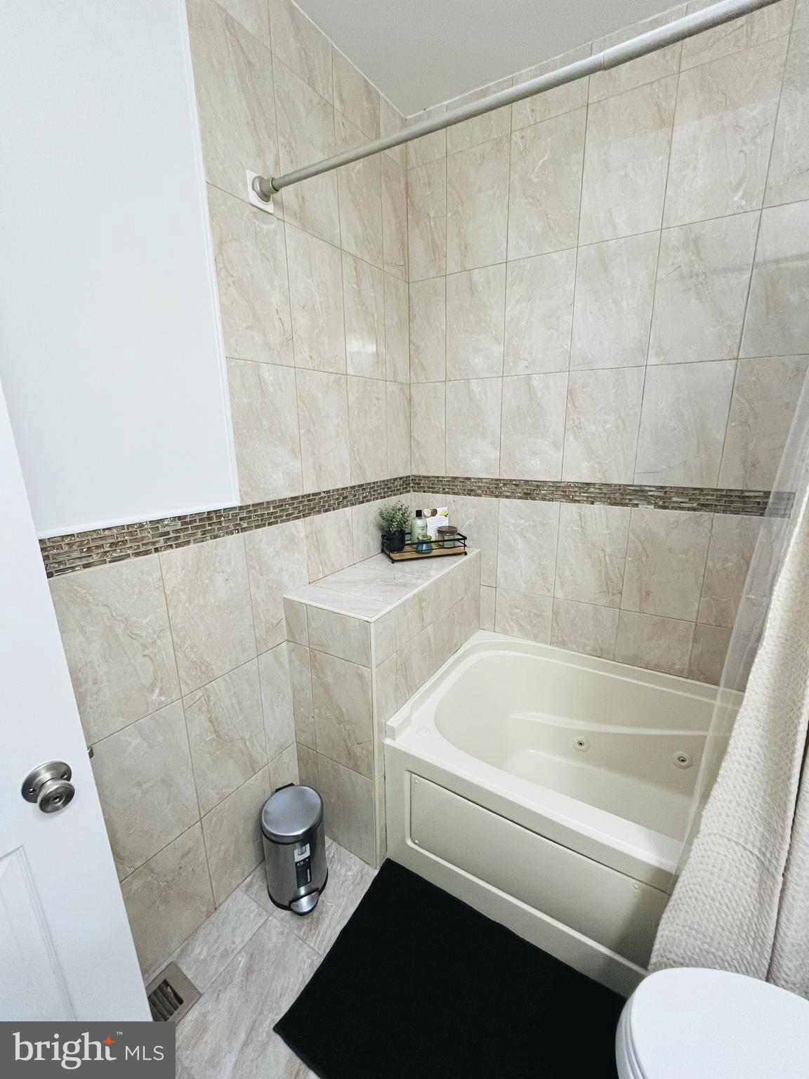 WEST OAK LANE - Residential