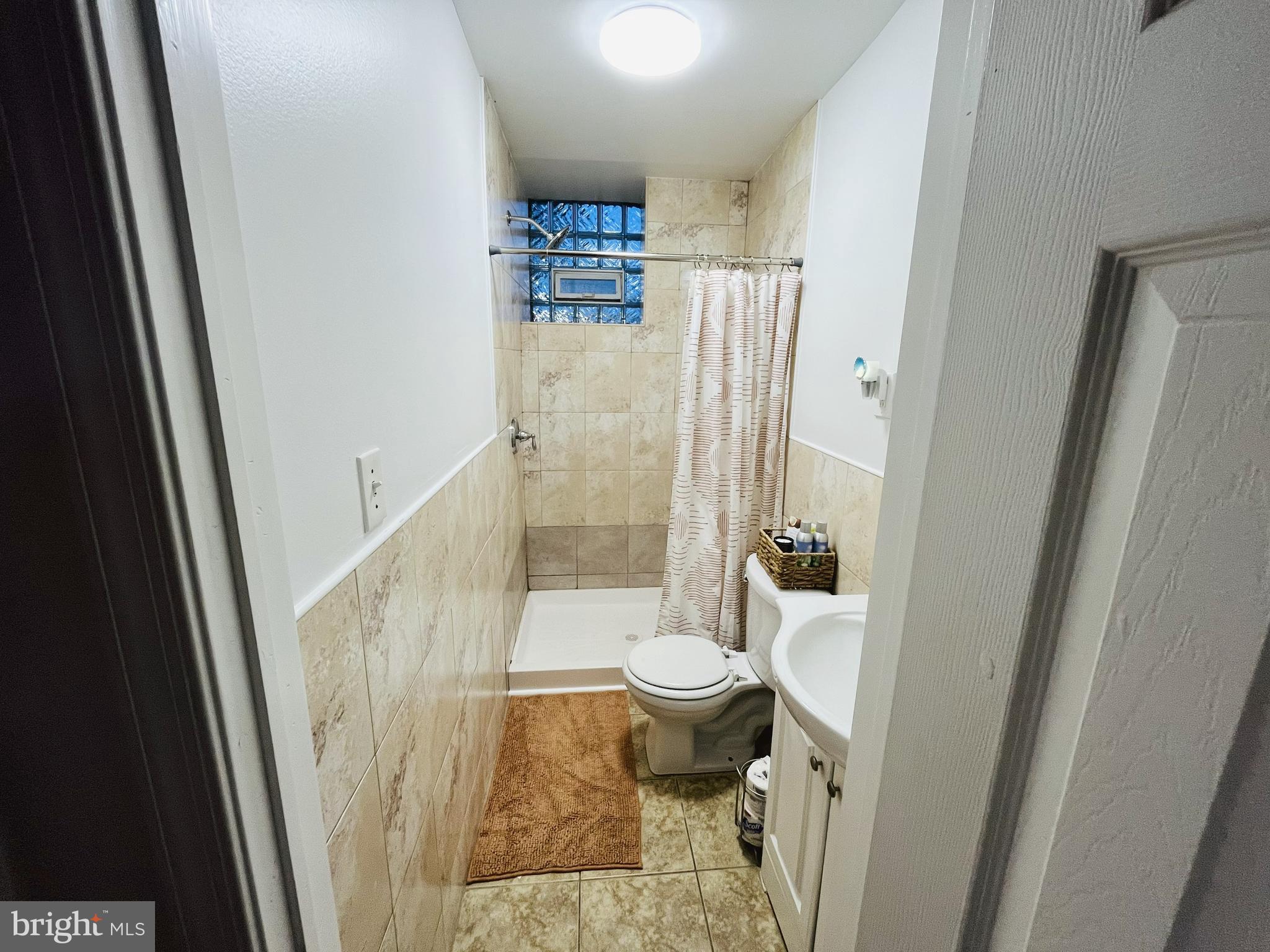 WEST OAK LANE - Residential