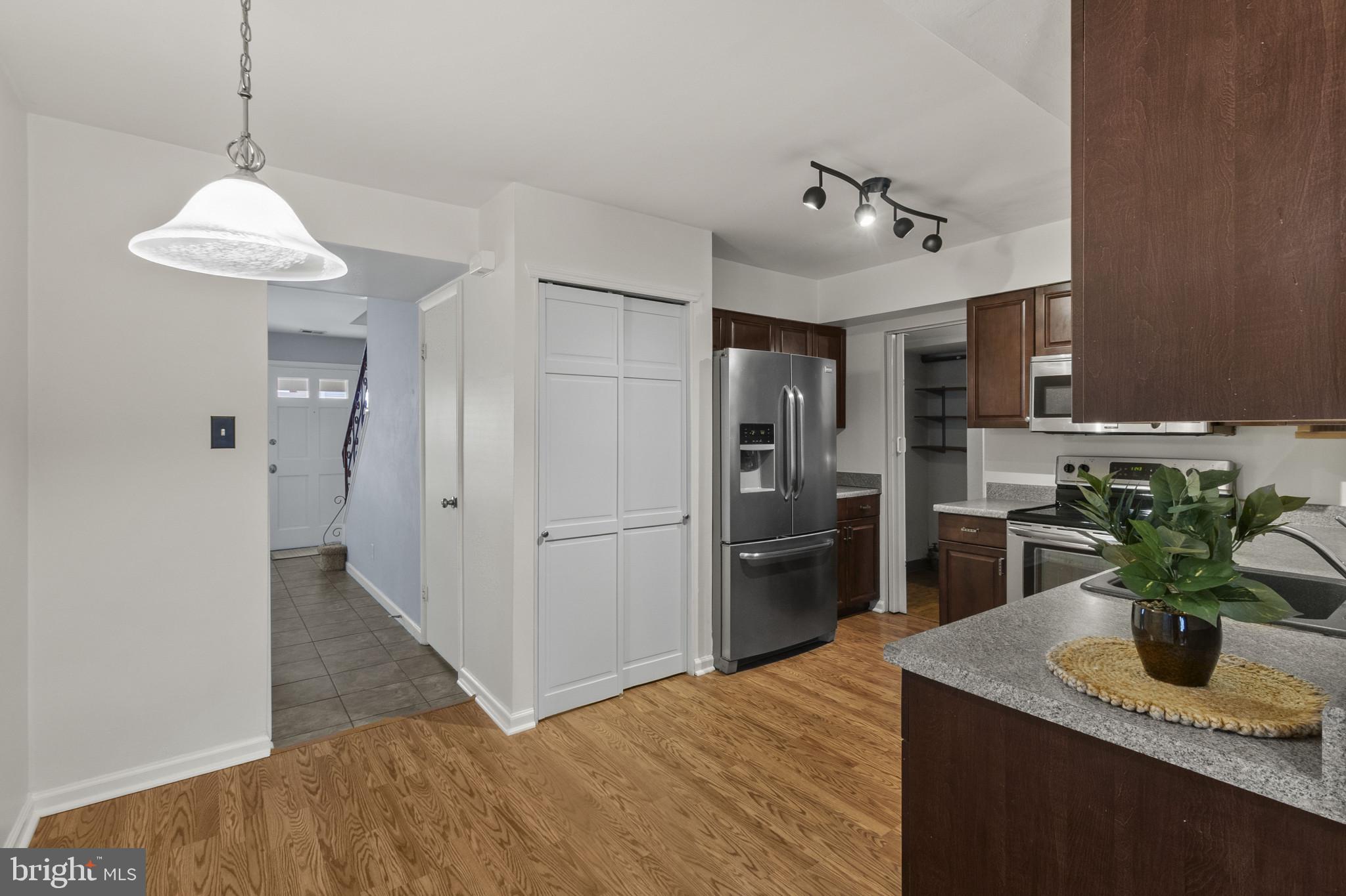 NESHAMINY VALLEY - Residential