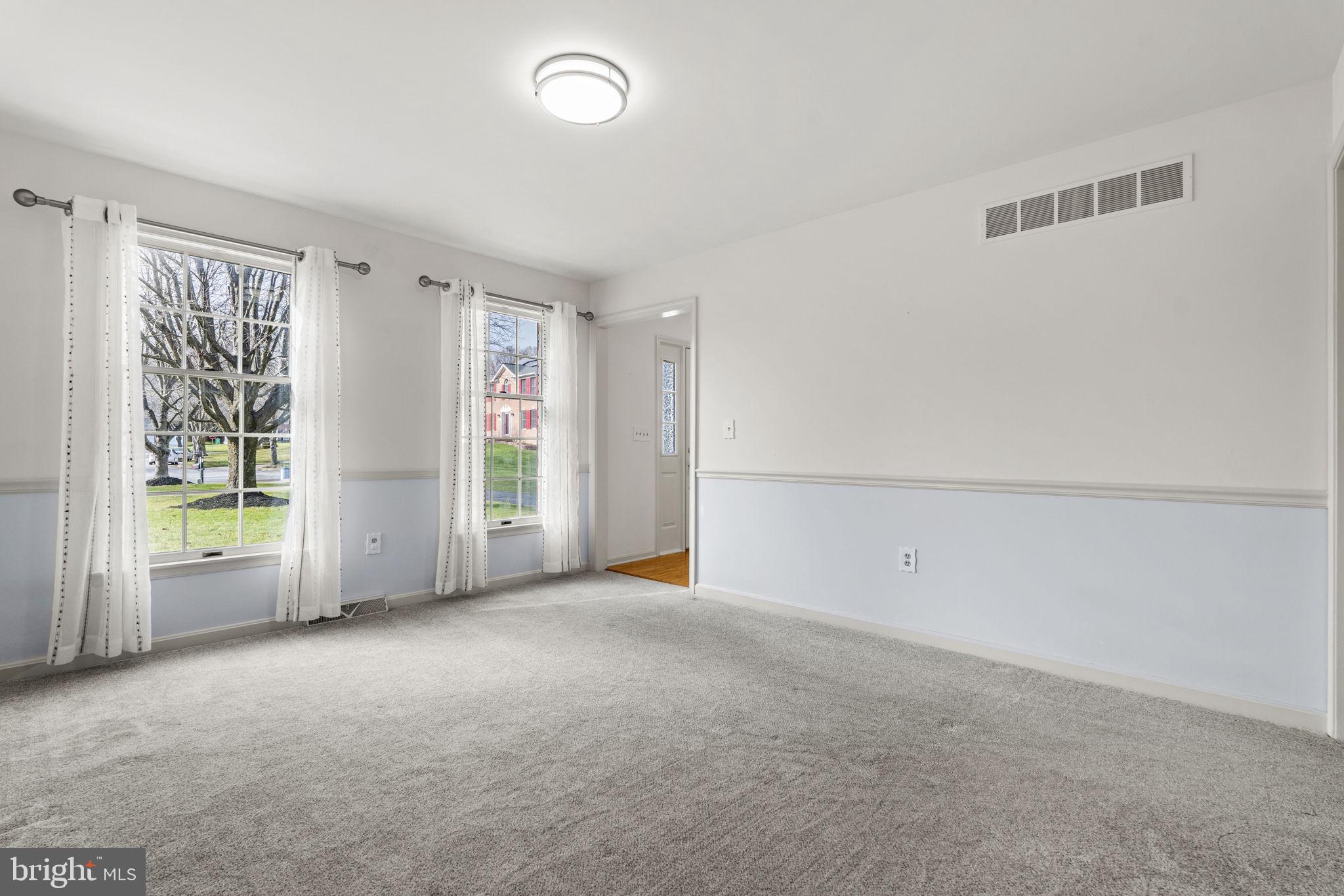 MOUNT HEBRON - Residential