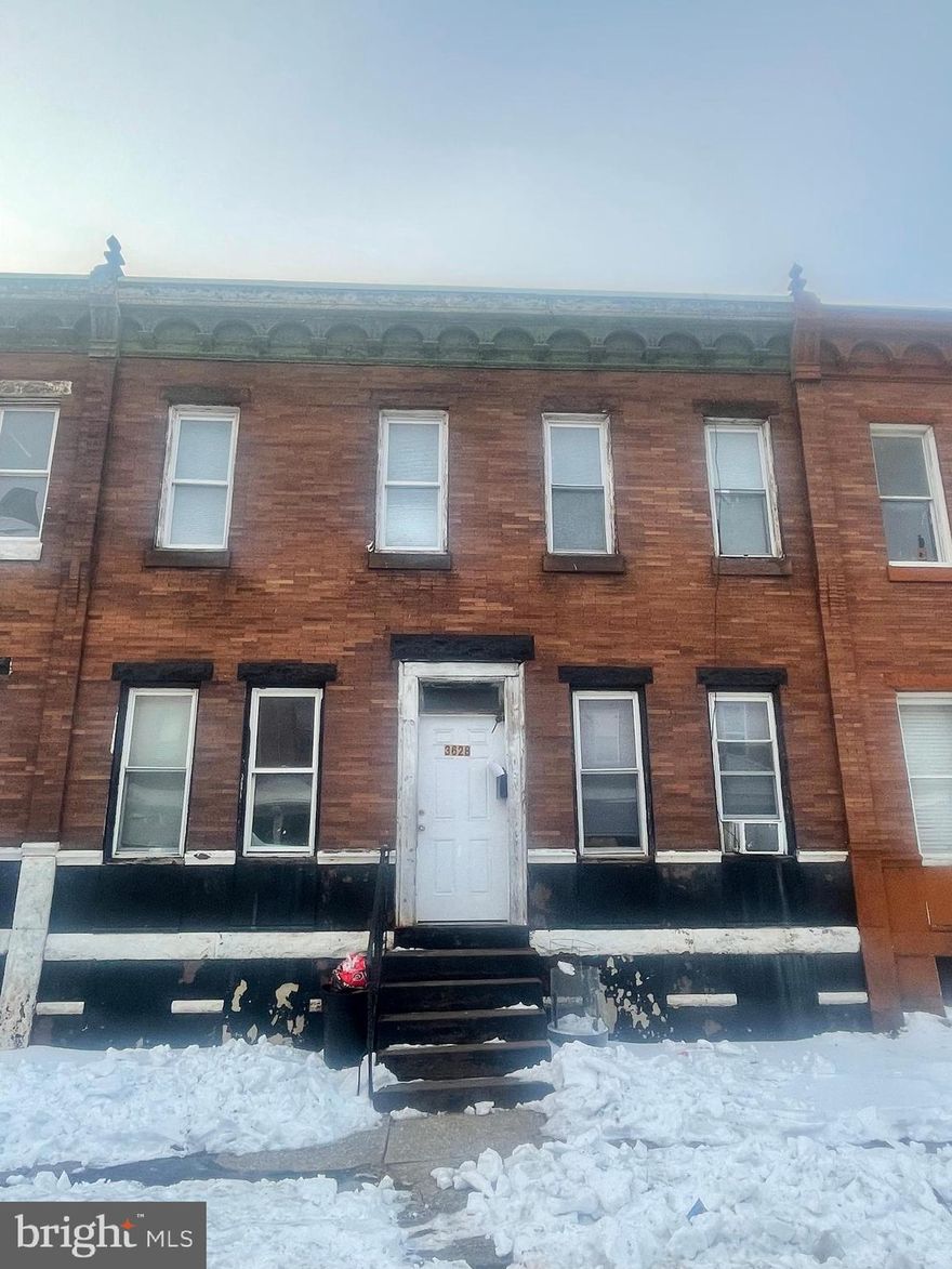 Looking for a solid investment property that you can hit the ground running with? If so then look no further than 3628 N. 13th Street. This building houses 3 units. On the first floor we have 2 Efficiency units on either sides of the building and a 2 bedroom apartment located on the second floor. The 2 bedroom apartment consists of 2 bedrooms, a kitchen, living room and 1 full bathroom. All units are in good condition. Both of the efficiency units are rented for $850.00 each for a total of $1,700 per month with tenants on annual leases. The second floor 2 bedroom unit is move in ready with rents that average around $1,200 per month. Schedule your showings before this property is gone..

This property can be sold with 1321 W. Erie Ave and/or 3626 N. 13th Street.