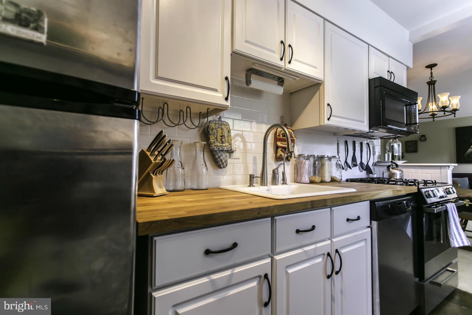 FREDERICK COURTS - Residential