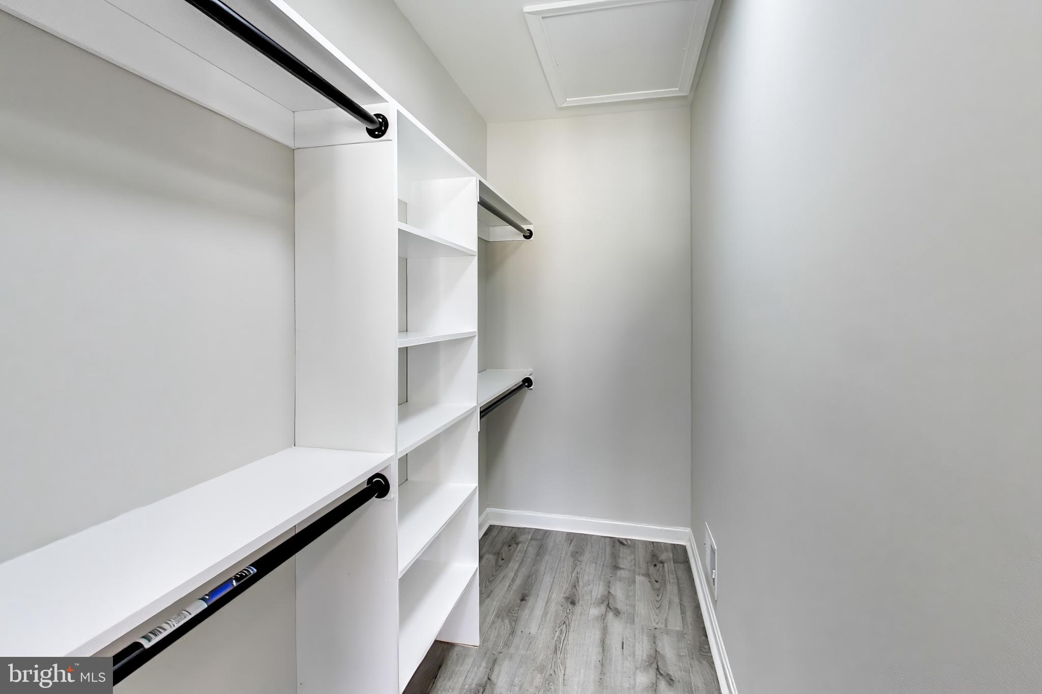 GUNSTON CORNER - Residential