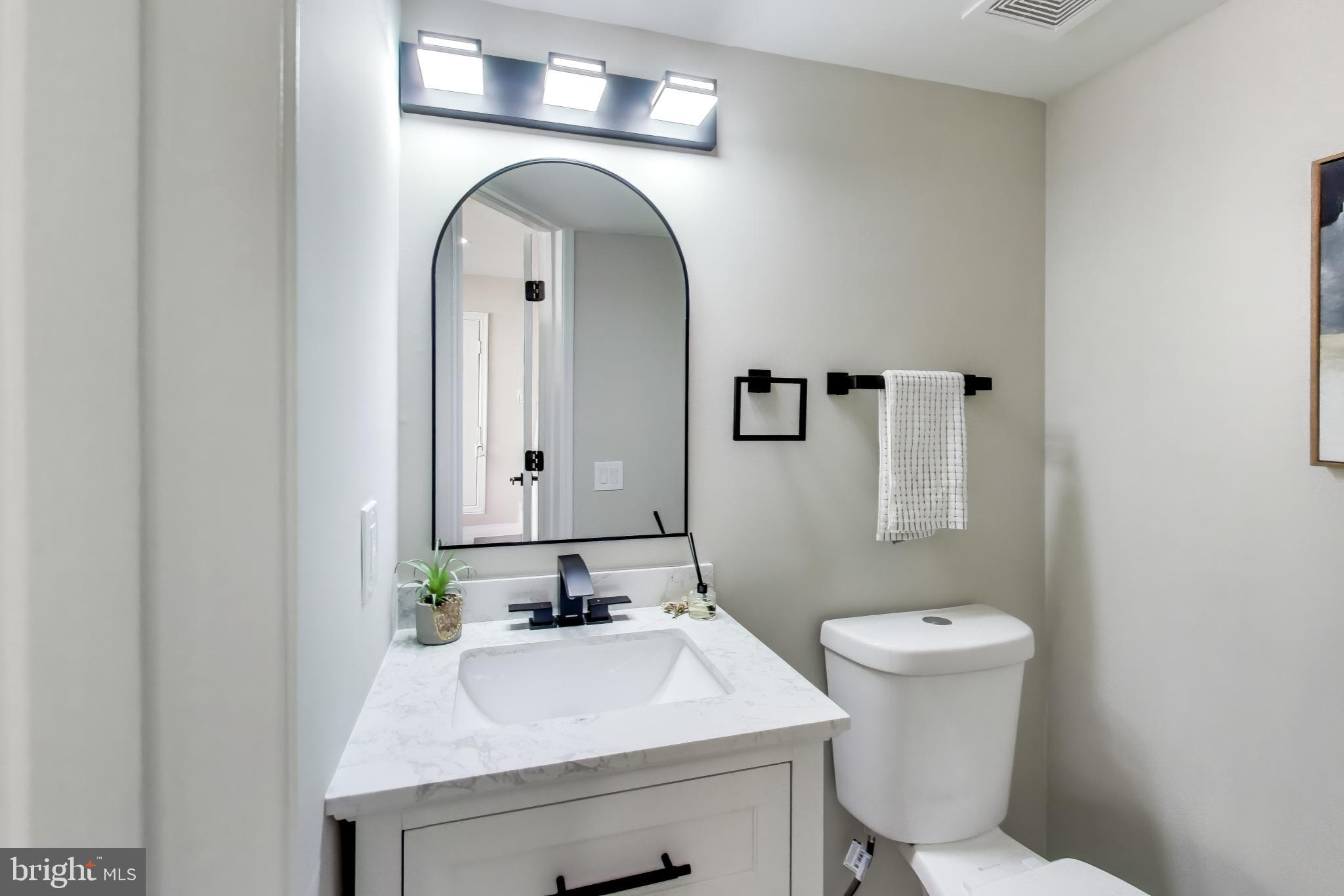 GUNSTON CORNER - Residential