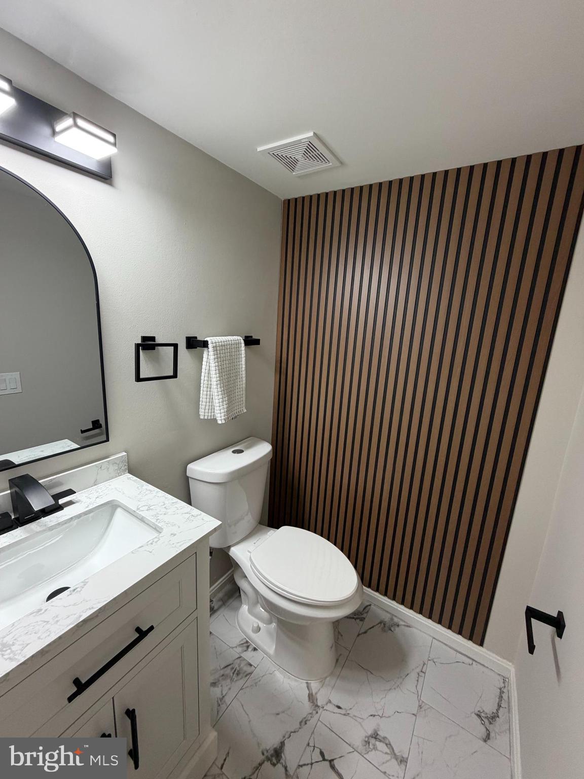 GUNSTON CORNER - Residential