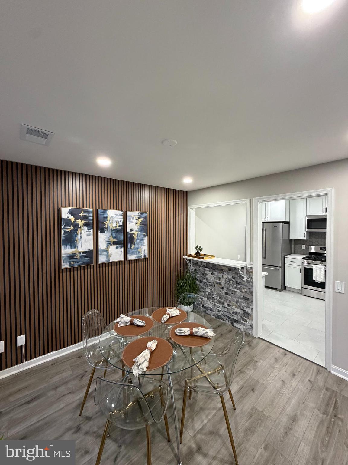 GUNSTON CORNER - Residential