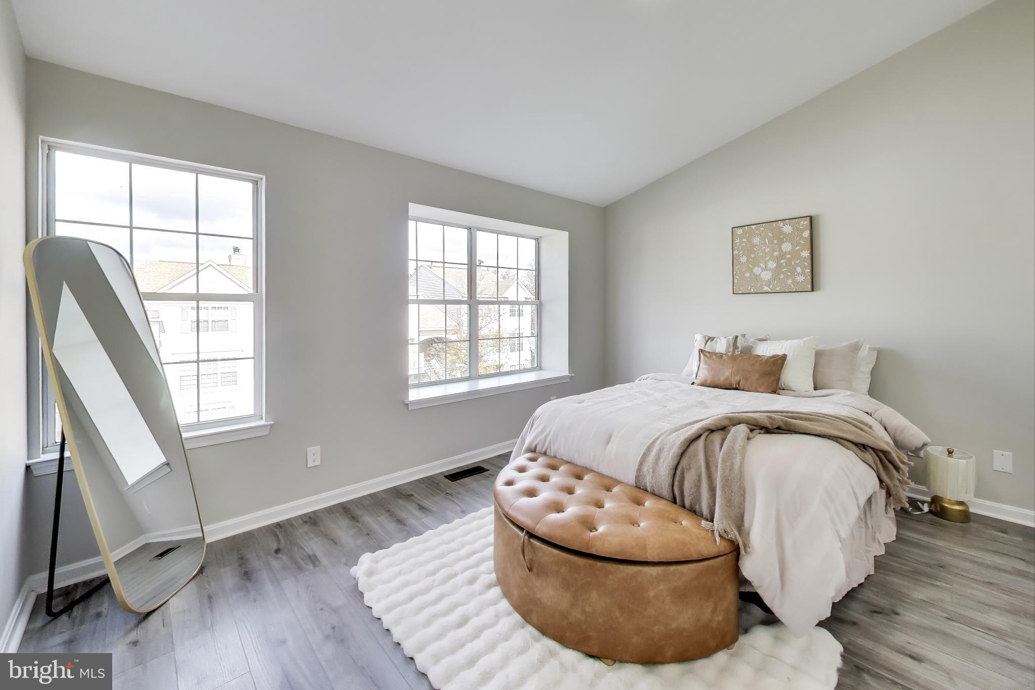 GUNSTON CORNER - Residential