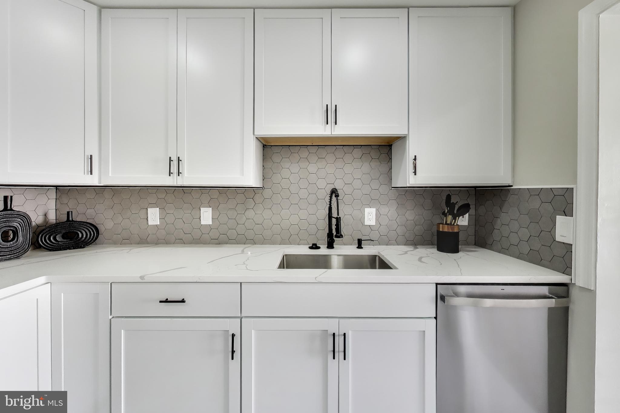 GUNSTON CORNER - Residential