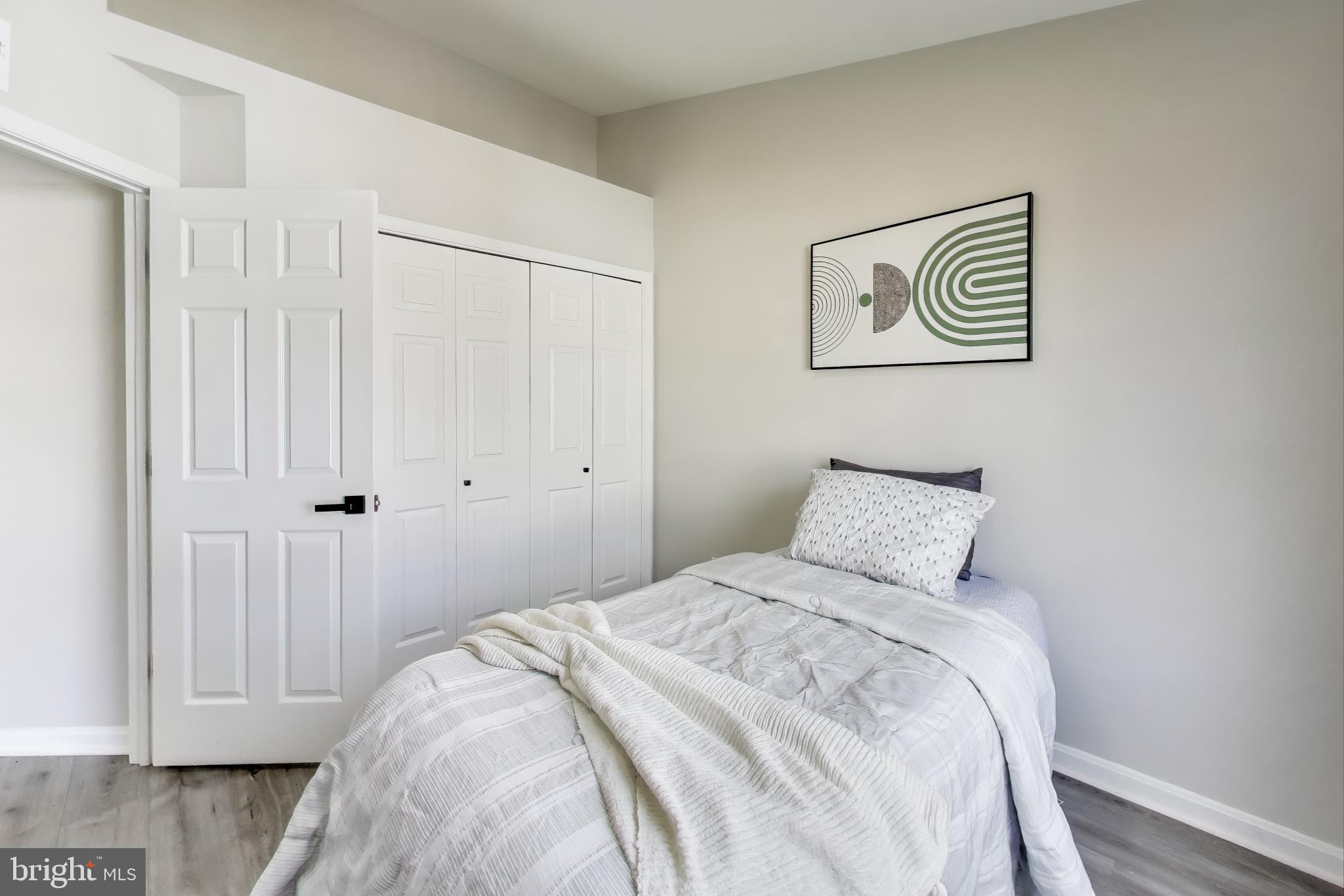 GUNSTON CORNER - Residential