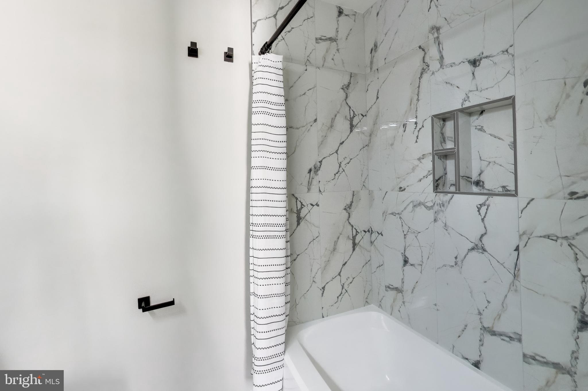 GUNSTON CORNER - Residential