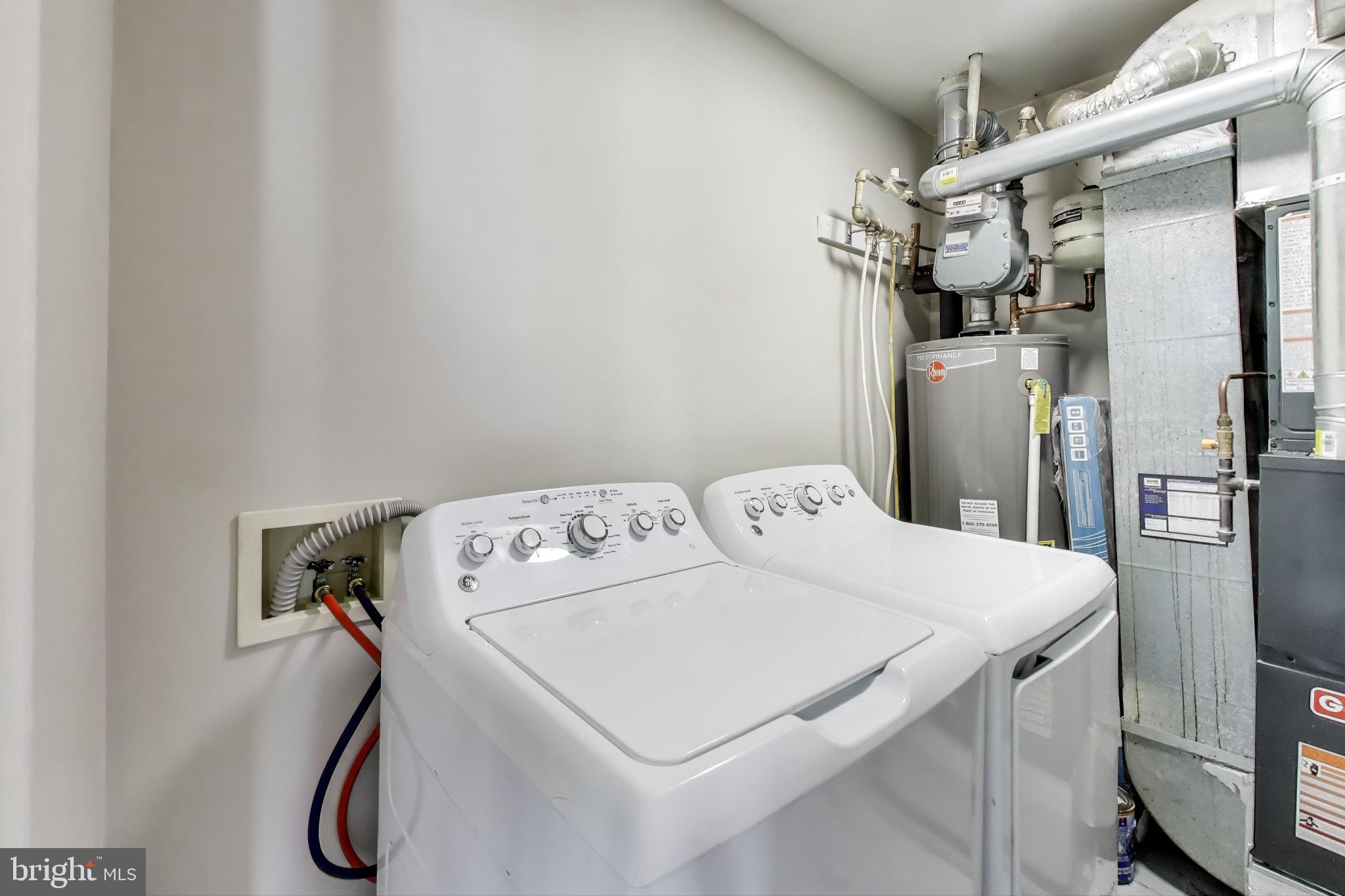 GUNSTON CORNER - Residential