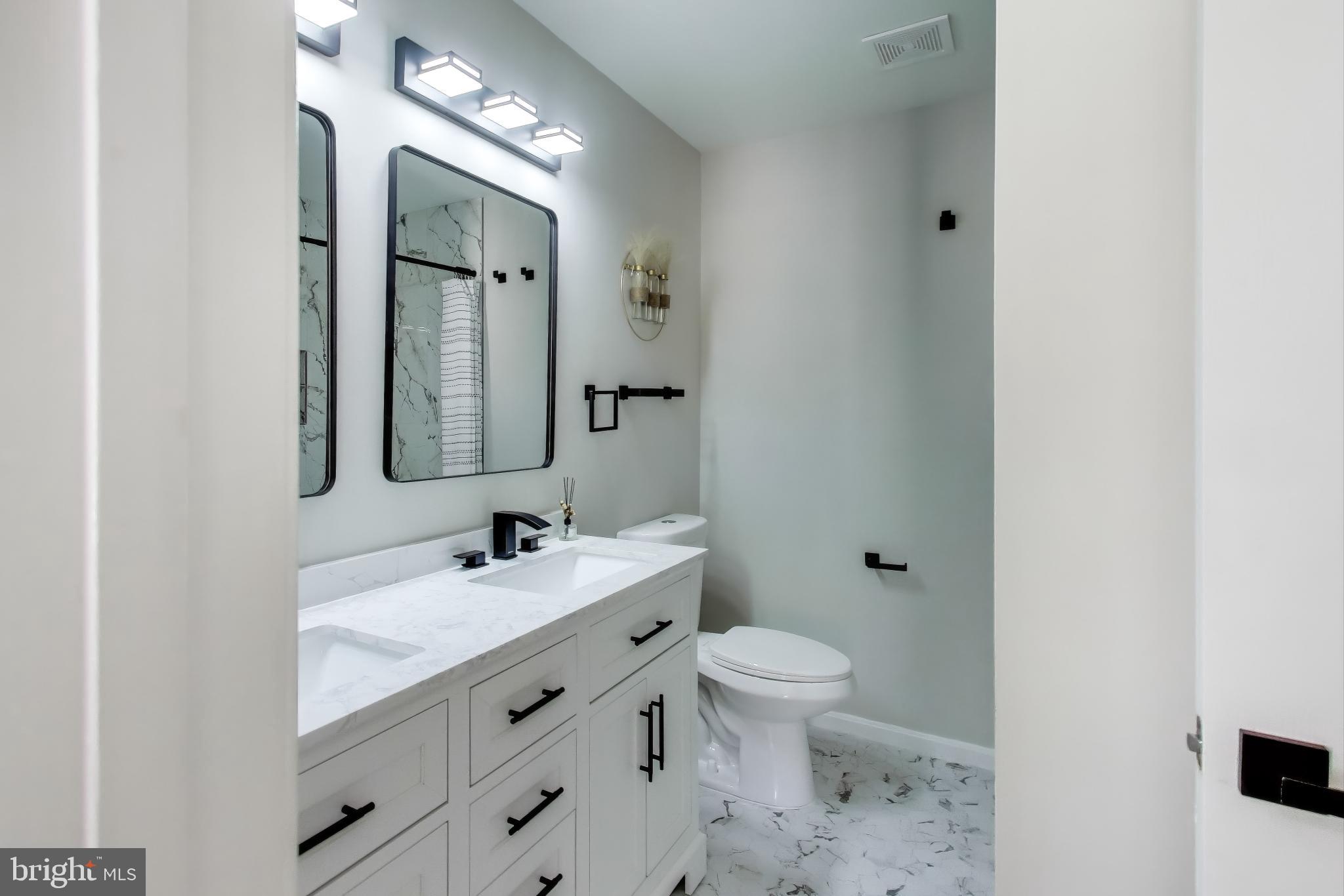 GUNSTON CORNER - Residential