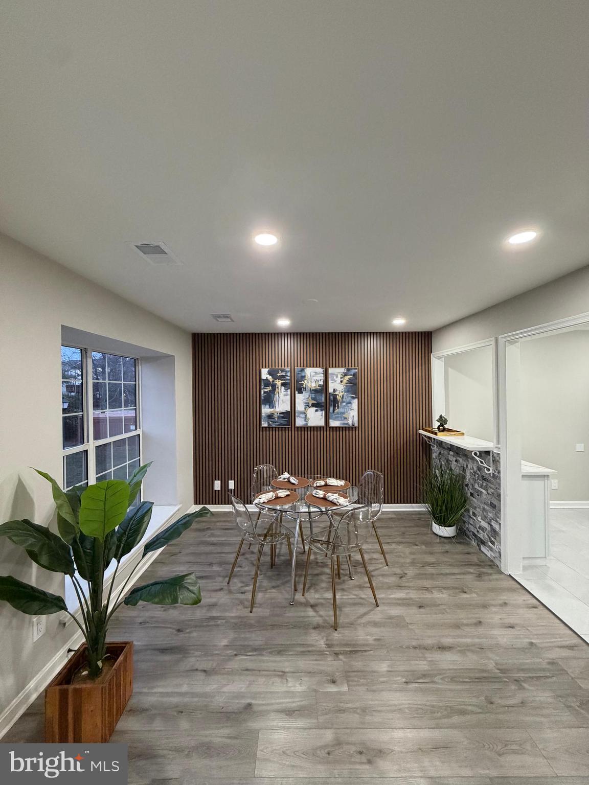 GUNSTON CORNER - Residential