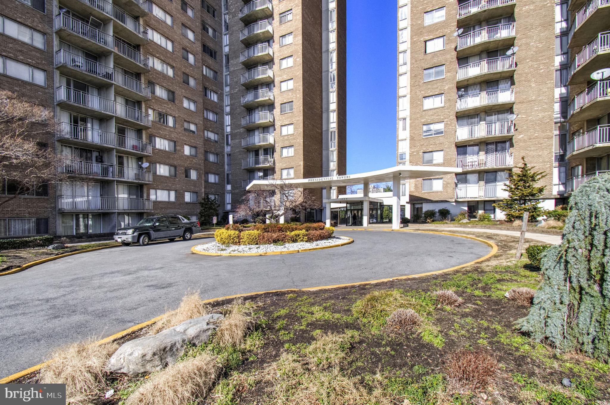 PRESIDENTIAL TOWERS - Residential