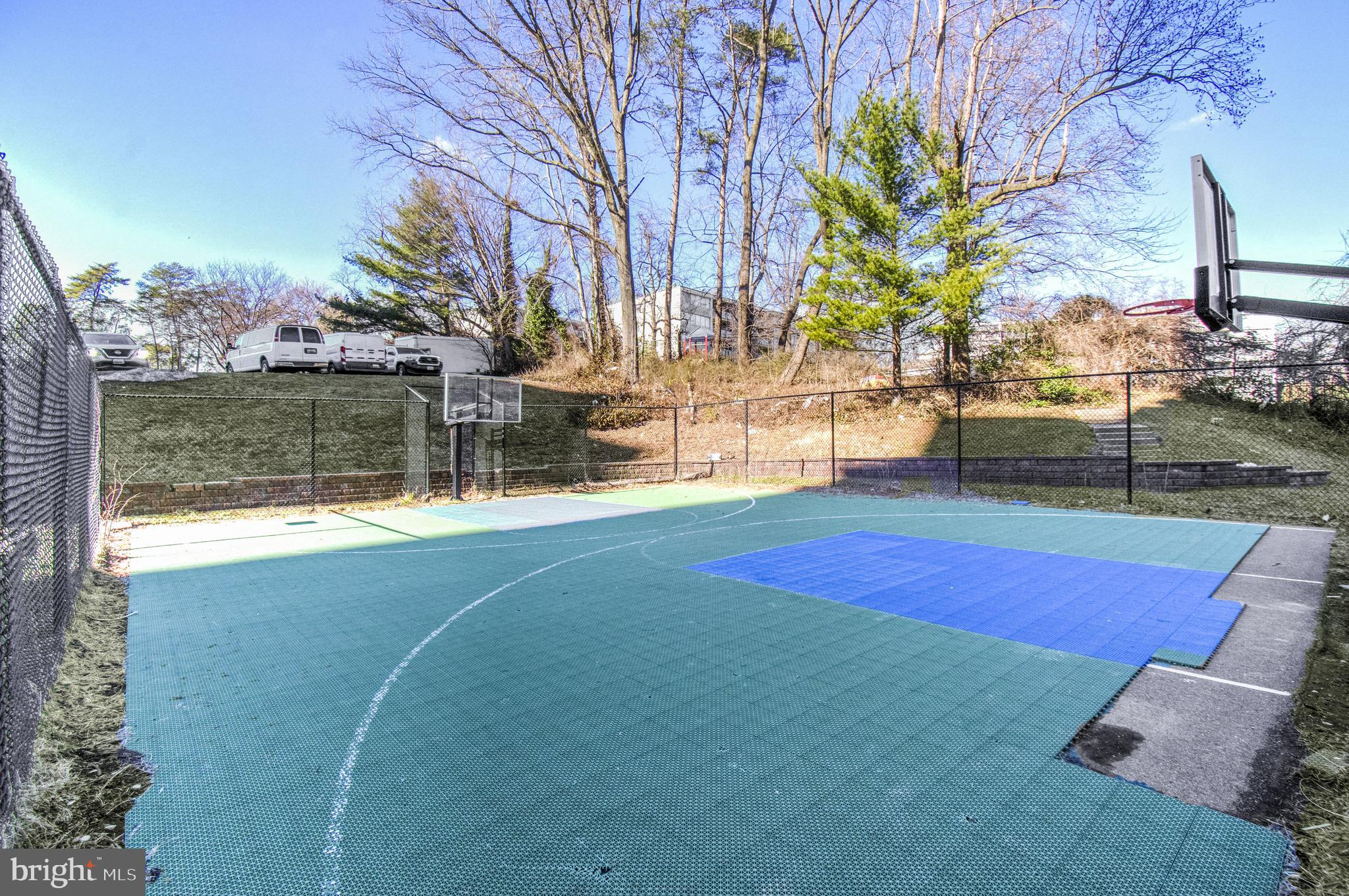 PRESIDENTIAL TOWERS - Residential