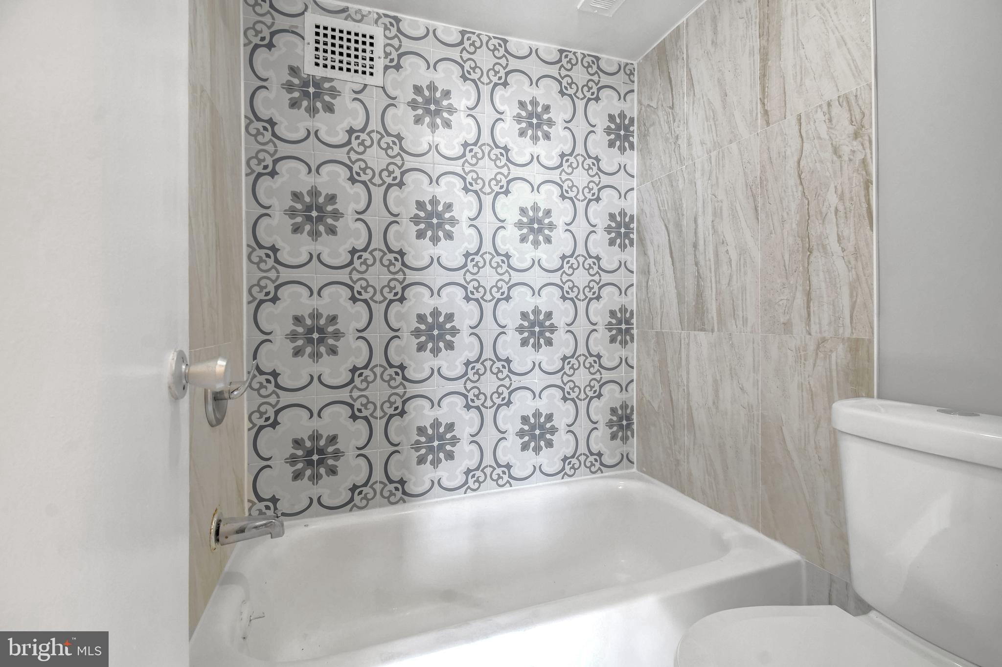 PRESIDENTIAL TOWERS - Residential