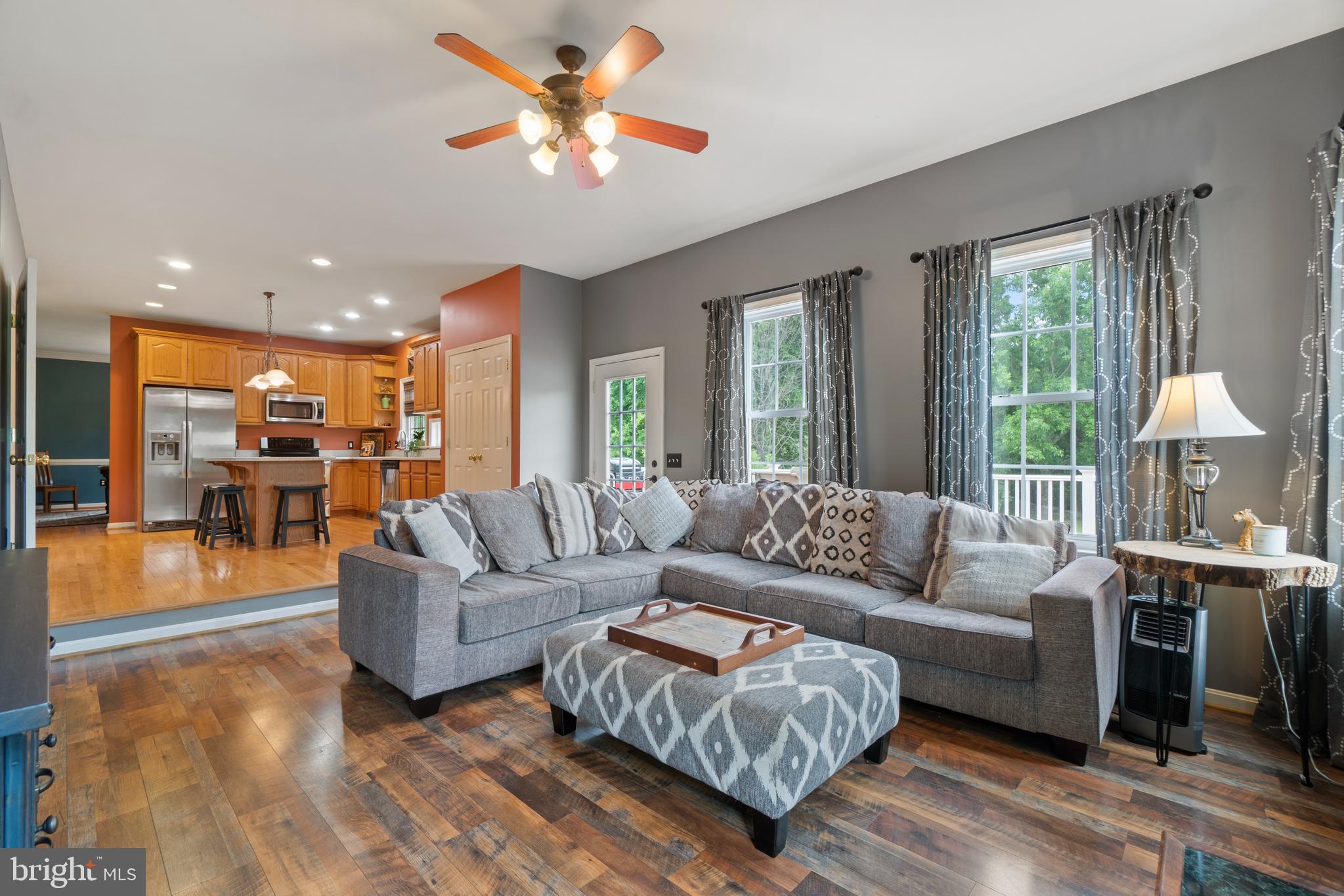 EQUESTRIAN ESTATES - Residential