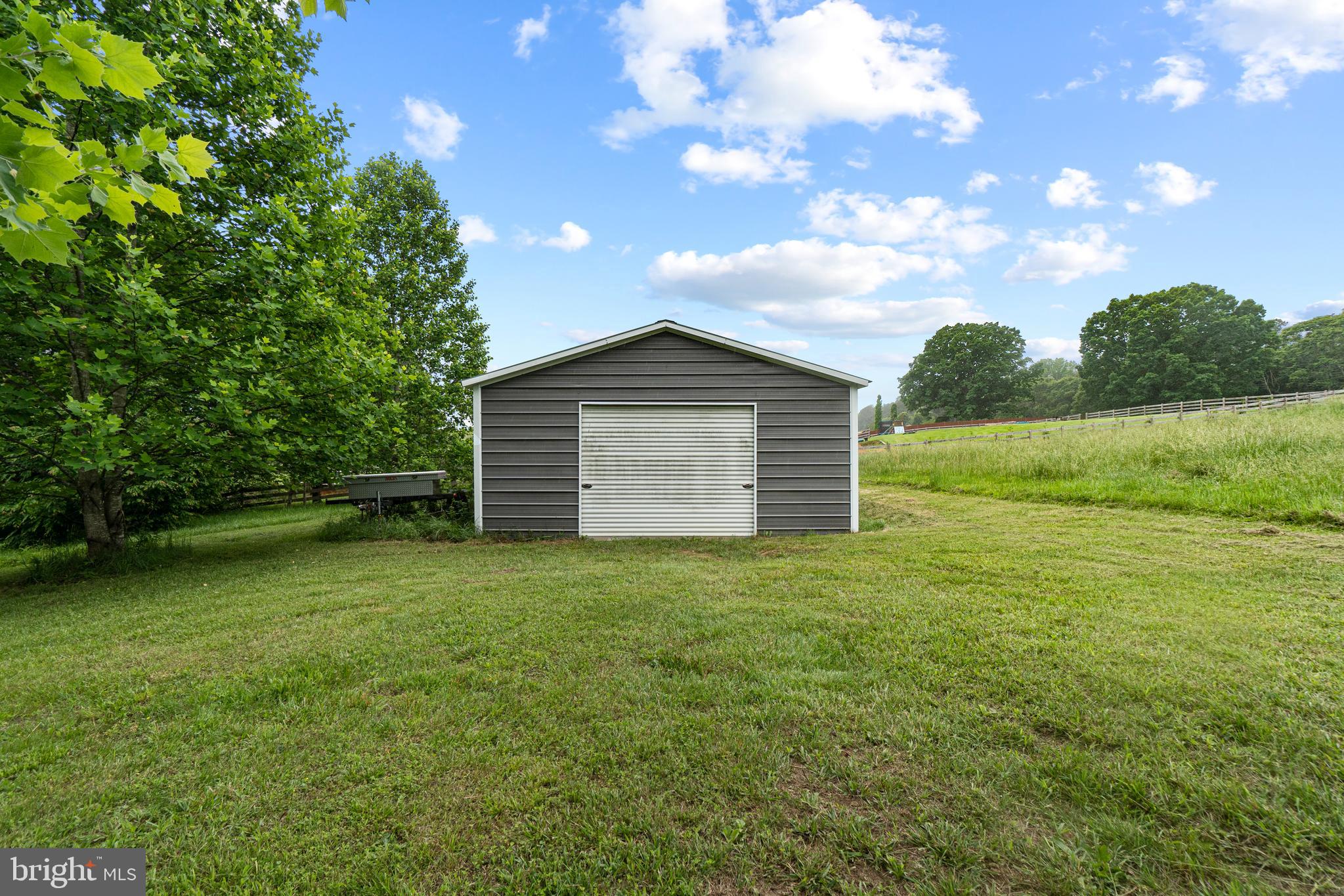 EQUESTRIAN ESTATES - Residential