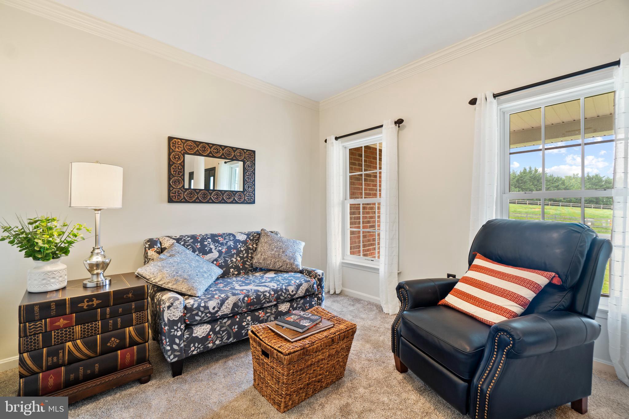 EQUESTRIAN ESTATES - Residential