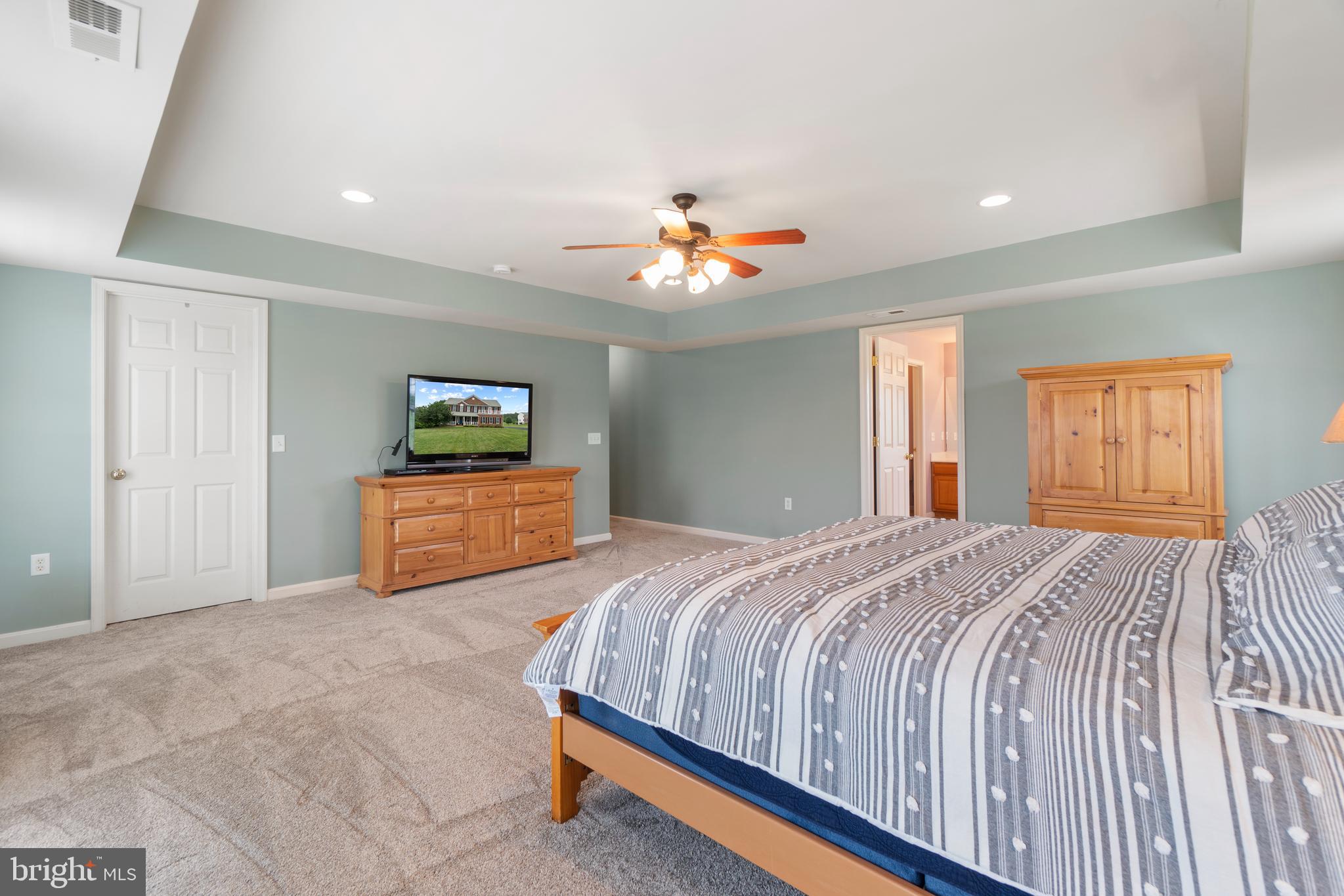 EQUESTRIAN ESTATES - Residential