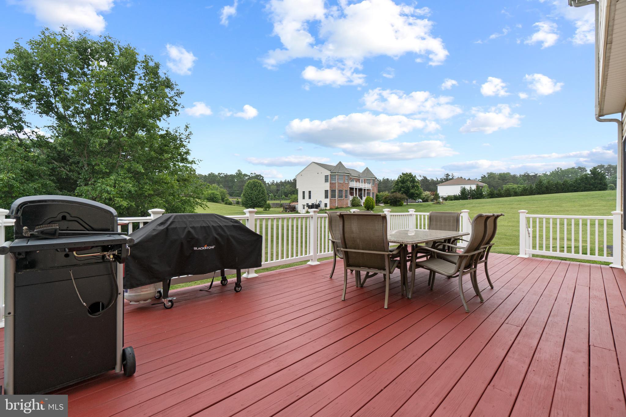 EQUESTRIAN ESTATES - Residential