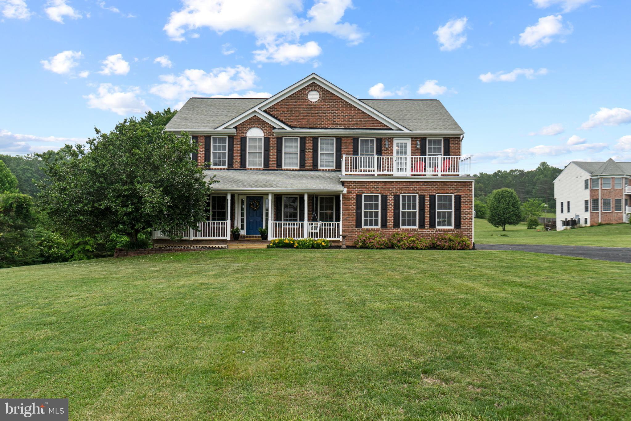 EQUESTRIAN ESTATES - Residential