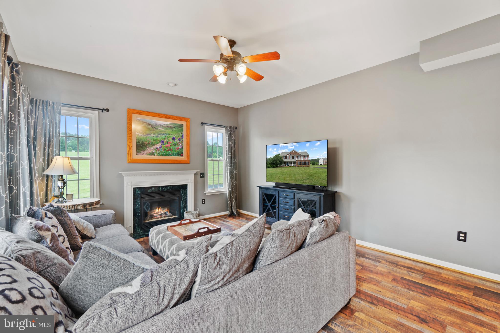 EQUESTRIAN ESTATES - Residential