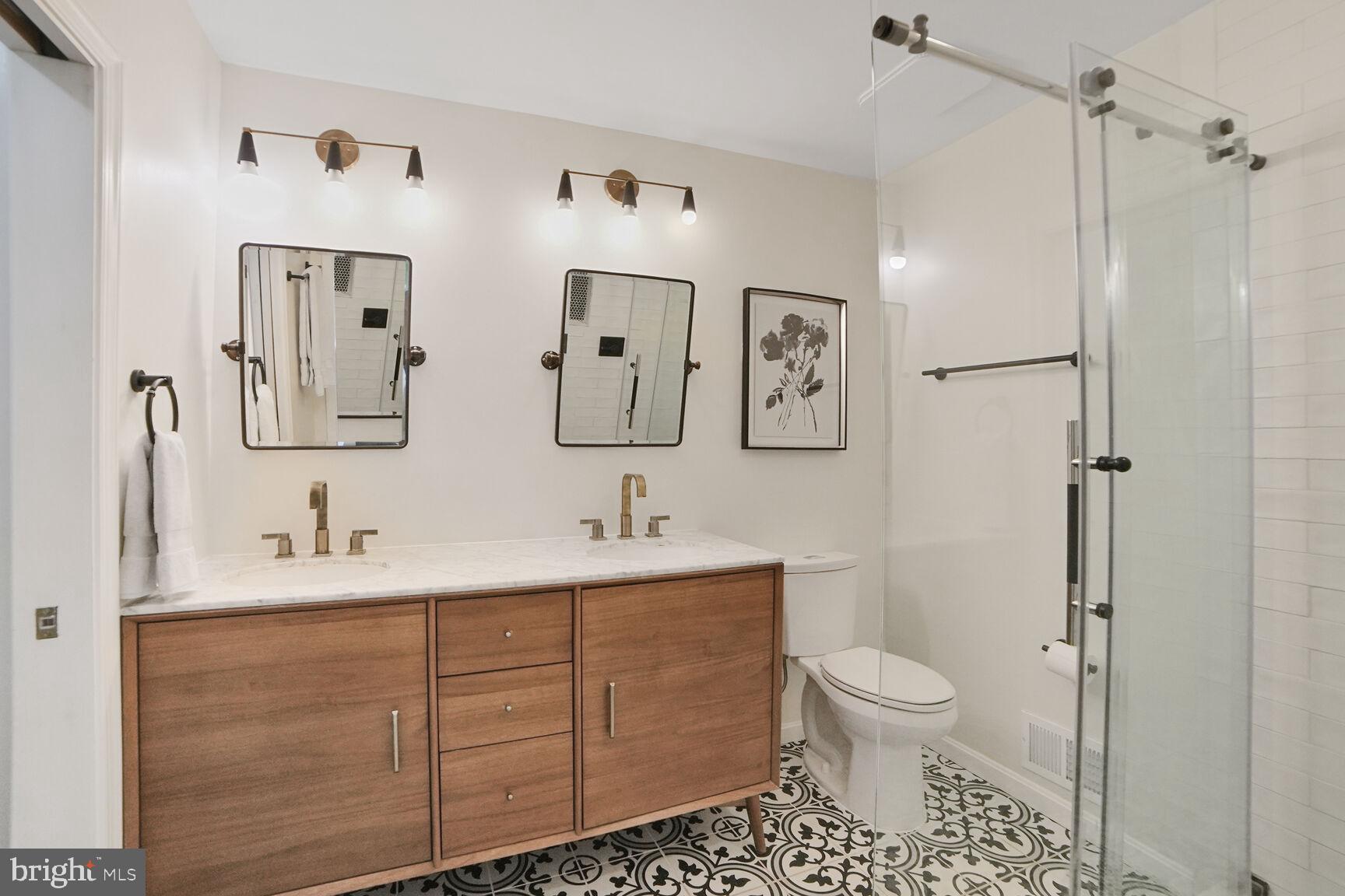 POOKS HILL - Residential