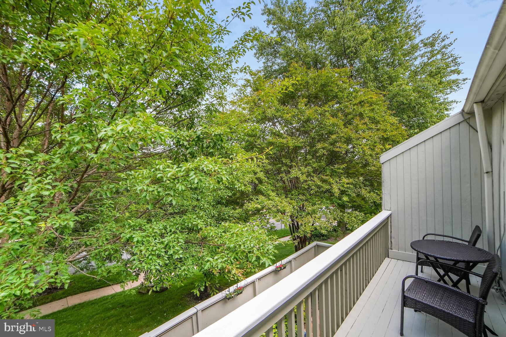 POOKS HILL - Residential