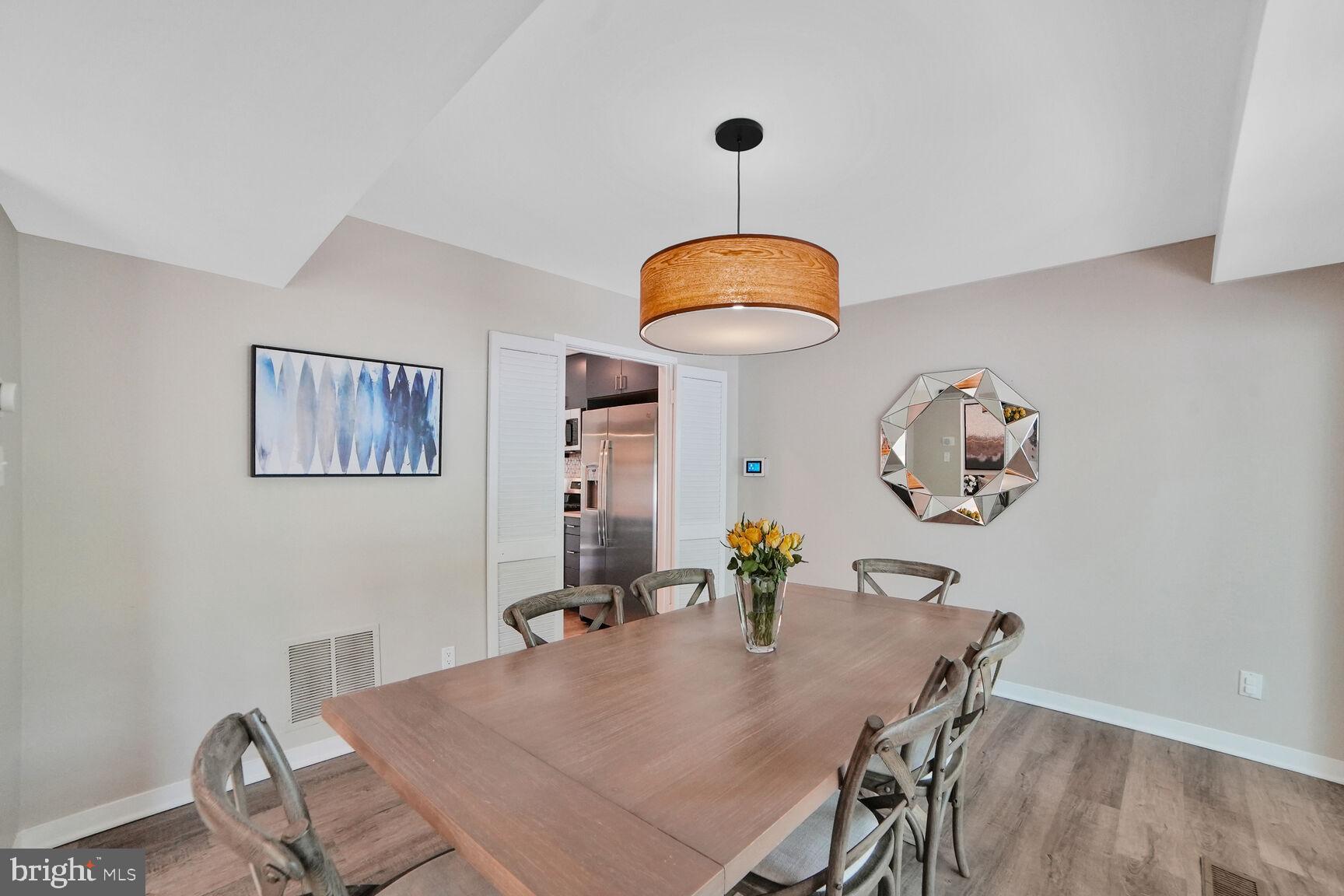 POOKS HILL - Residential