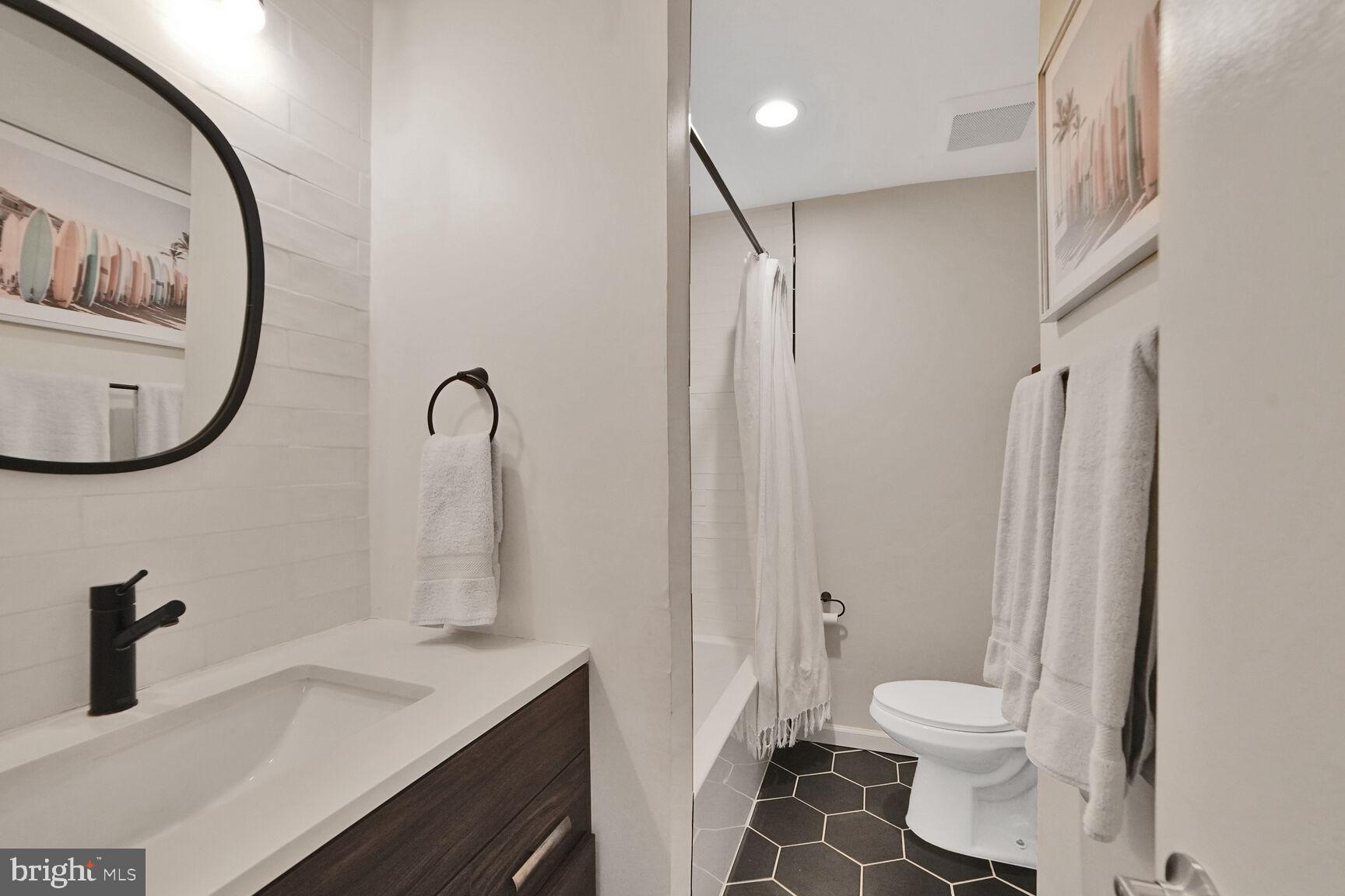 POOKS HILL - Residential