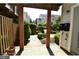 POTOMAC LAKES - Residential Lease