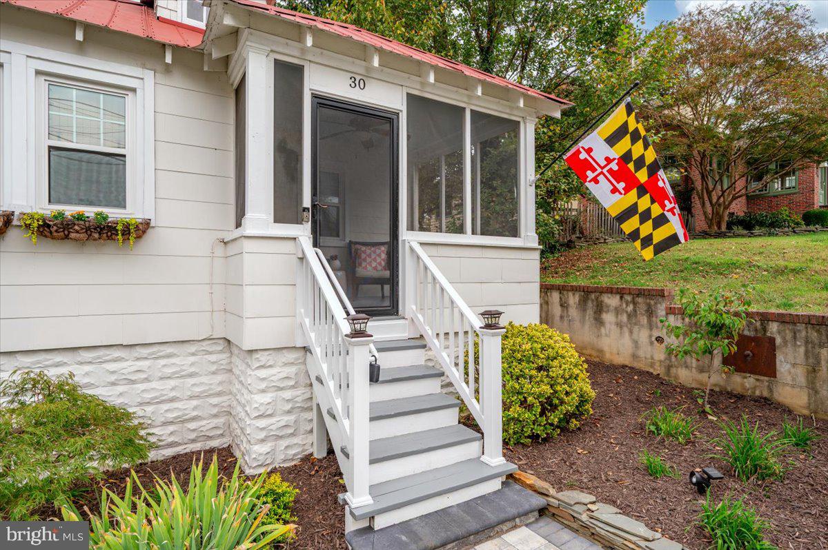 30 WOODLAWN AVENUE