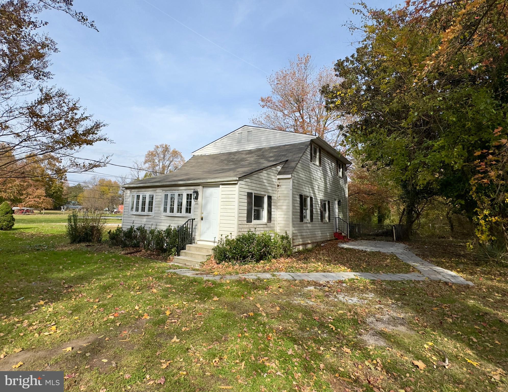 BOWLEYS QUARTERS - Residential Lease