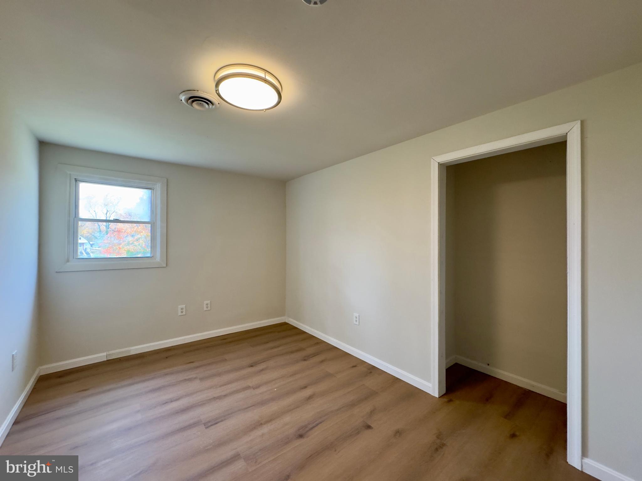 BOWLEYS QUARTERS - Residential Lease