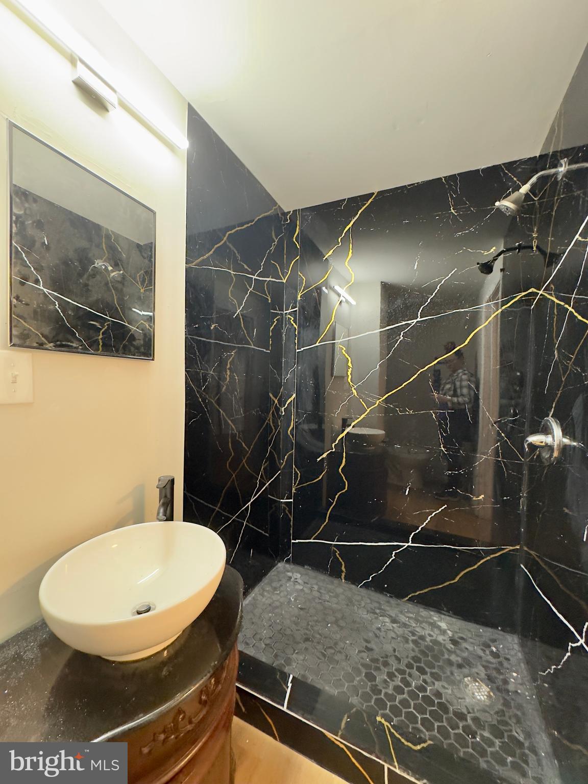 BOWLEYS QUARTERS - Residential Lease