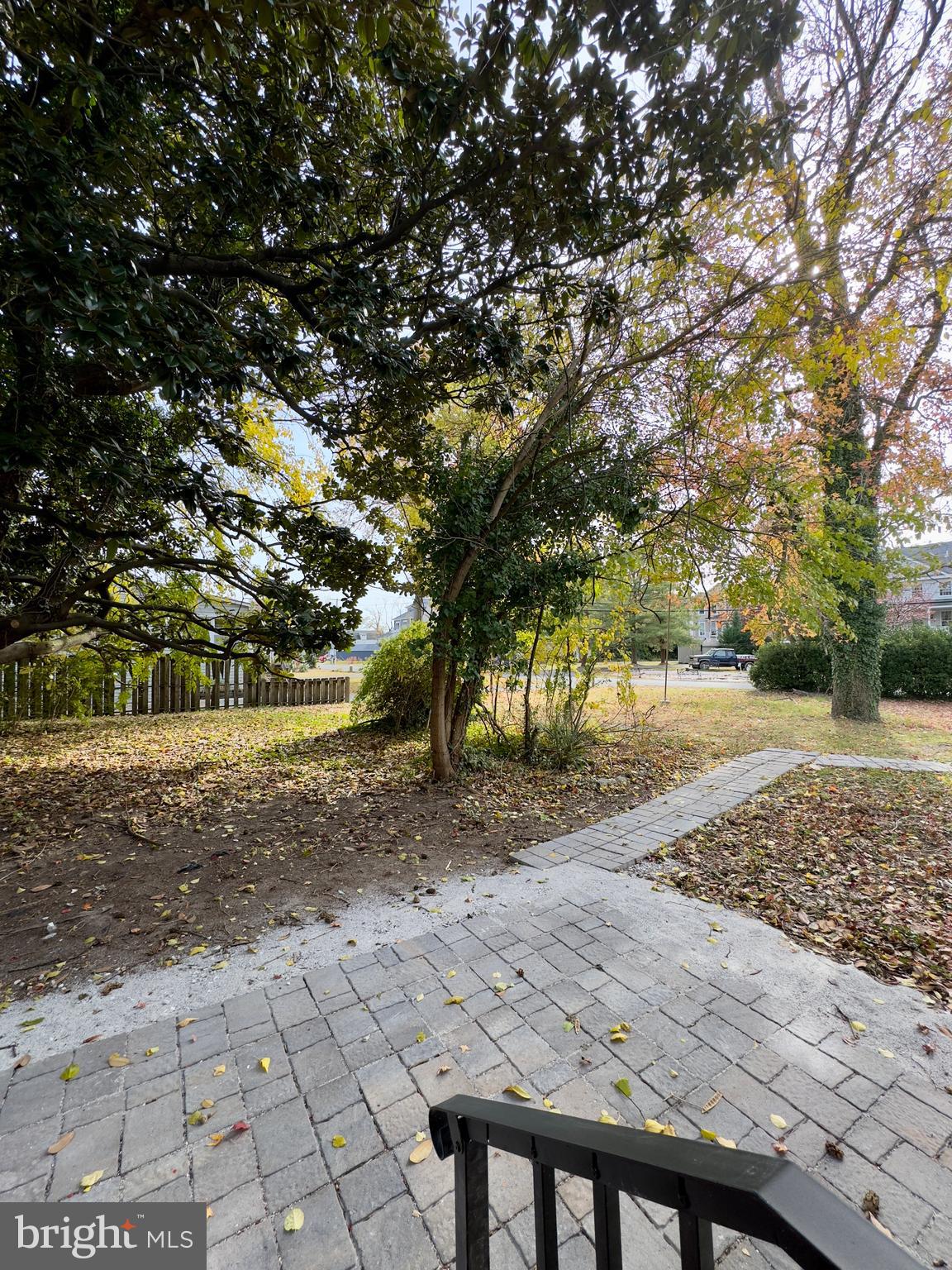 BOWLEYS QUARTERS - Residential Lease