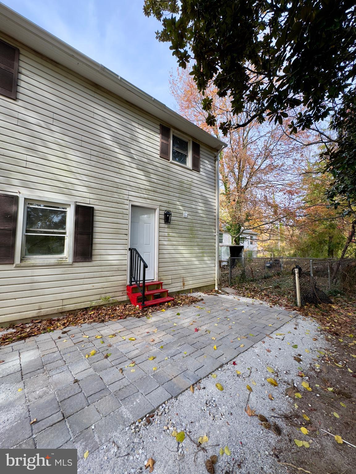 BOWLEYS QUARTERS - Residential Lease