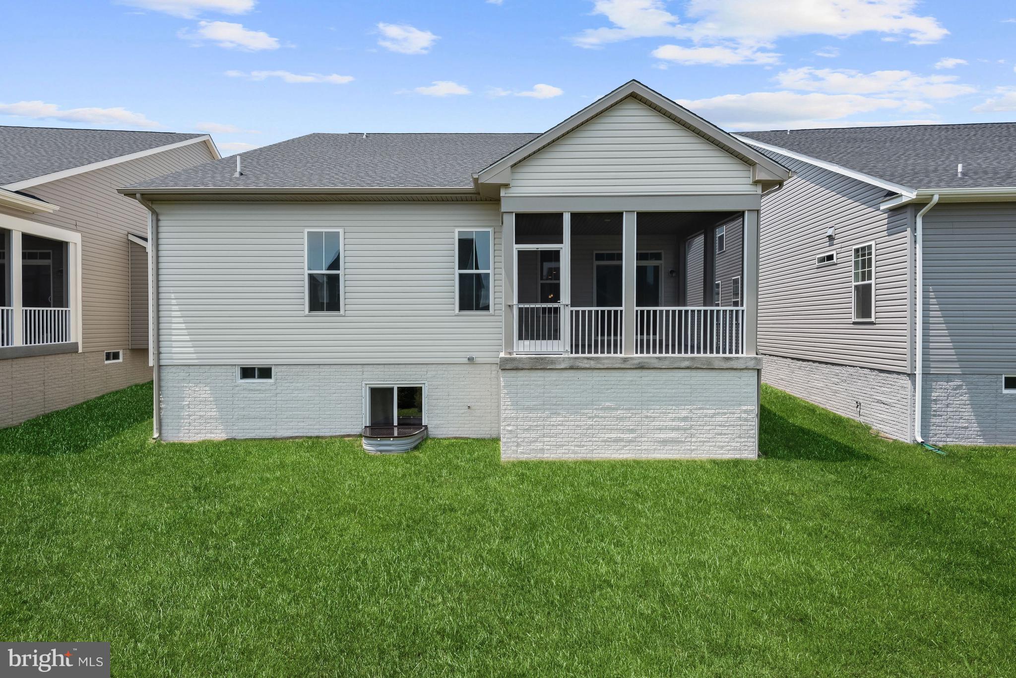 TWO RIVERS - Residential