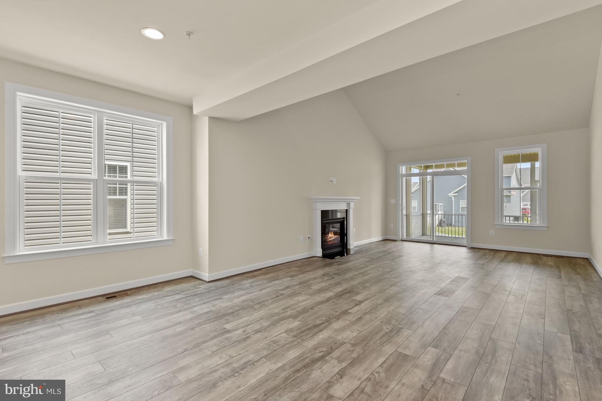 TWO RIVERS - Residential