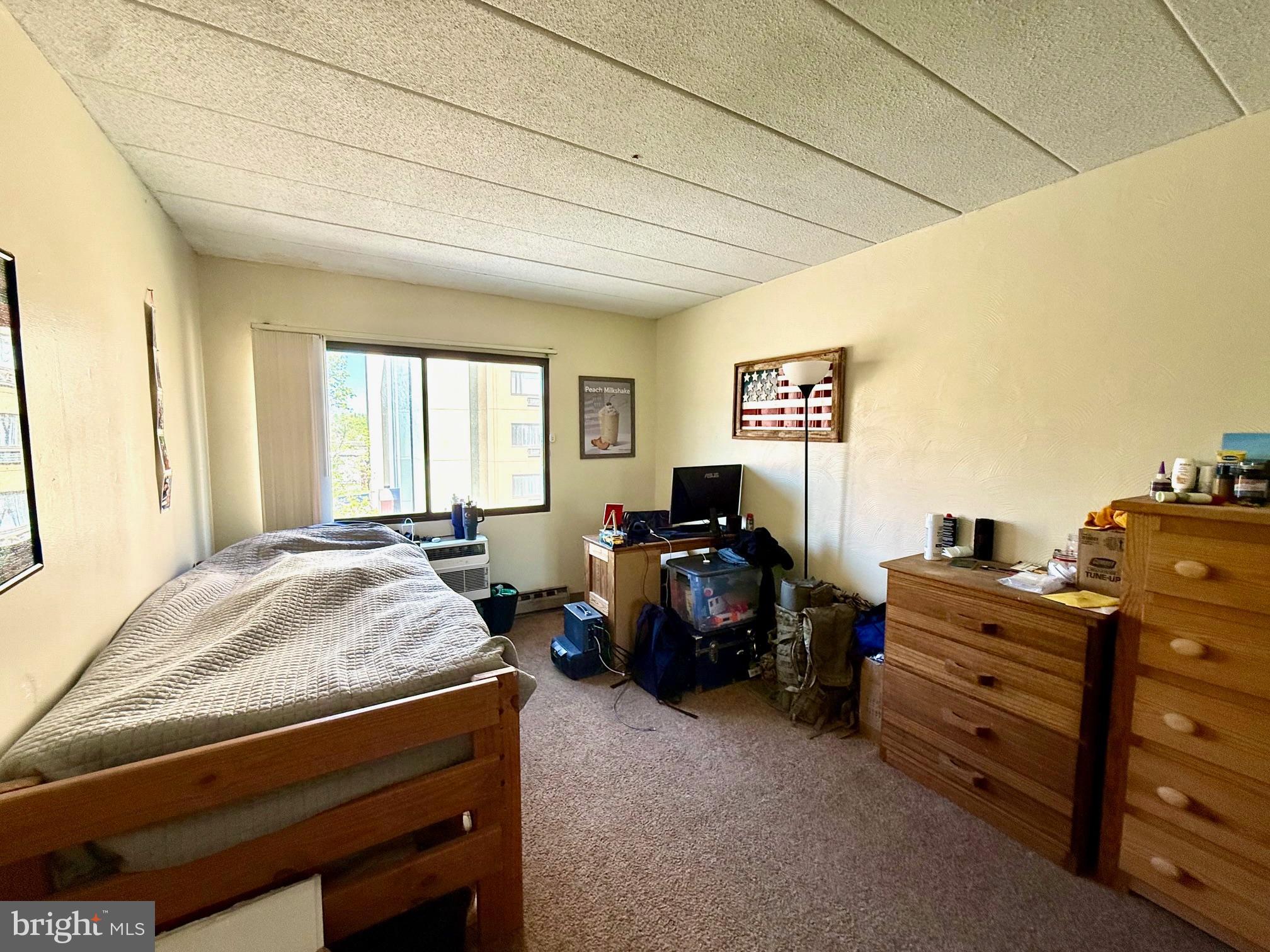 UNIVERSITY GATEWAY - Residential
