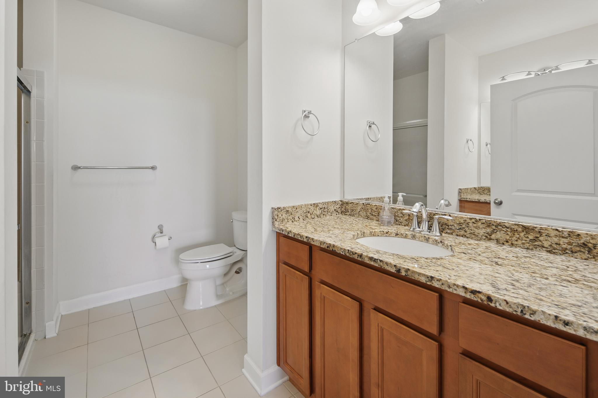 DISCOVERY SQUARE - Residential Lease