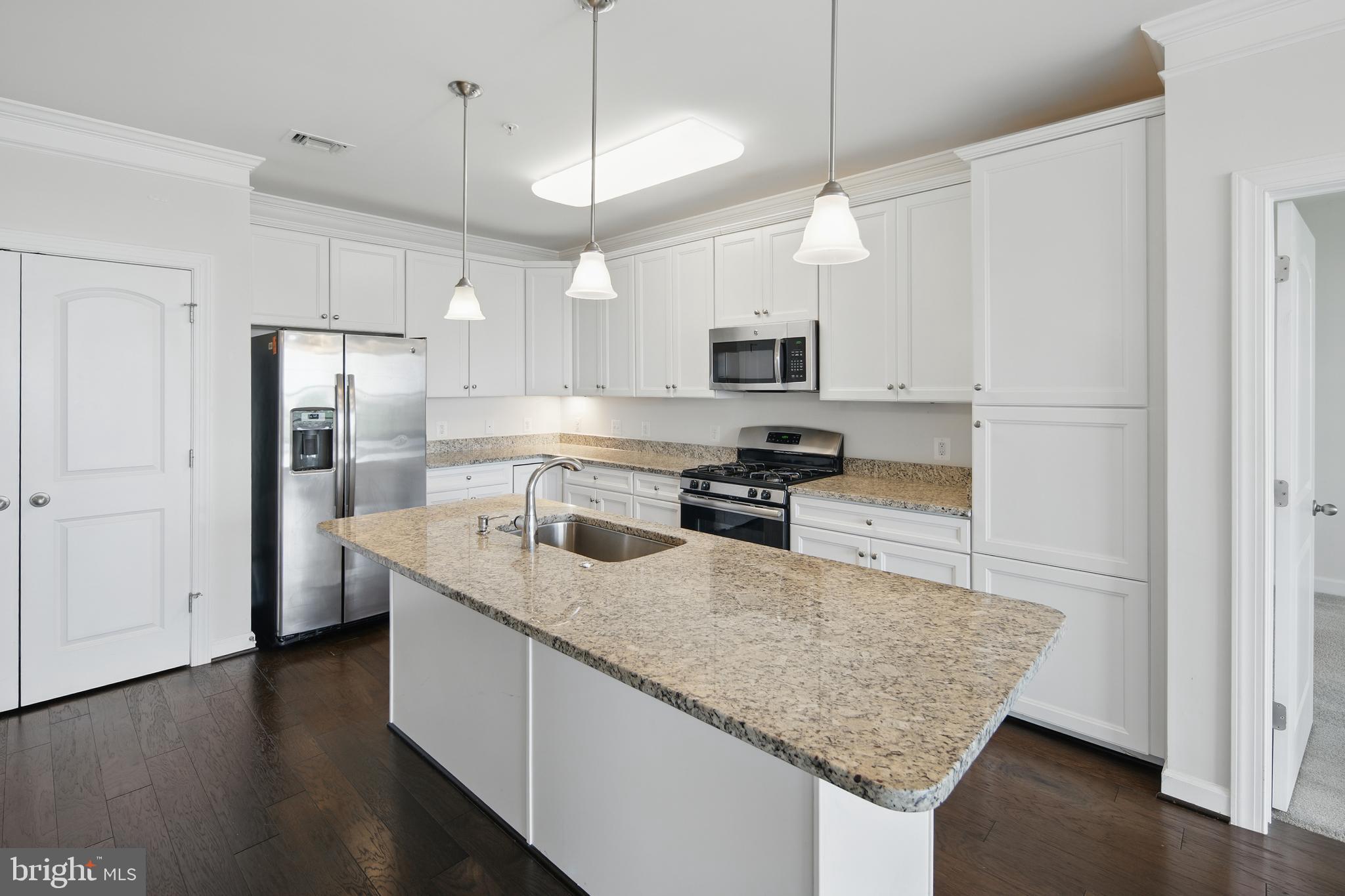 DISCOVERY SQUARE - Residential Lease