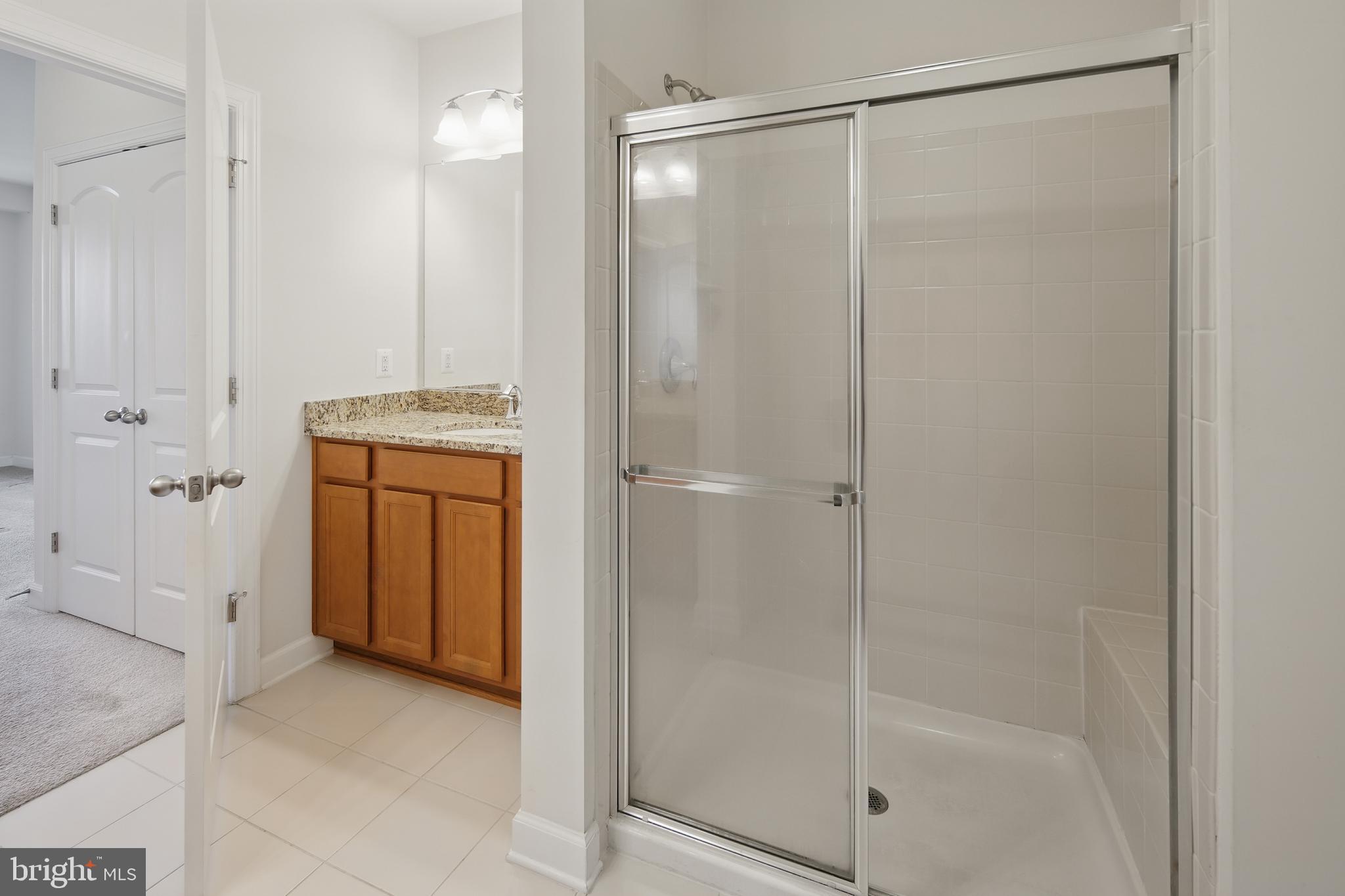 DISCOVERY SQUARE - Residential Lease