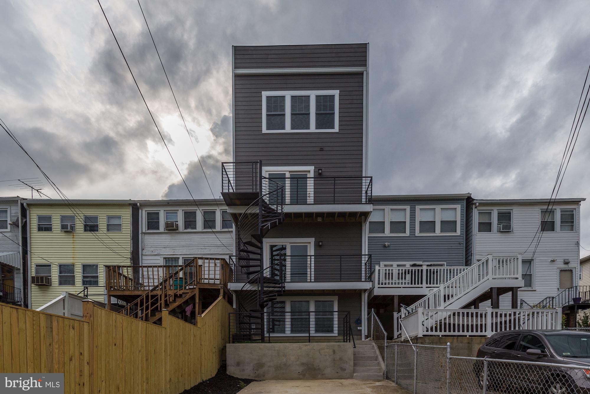 2025 3RD STREET NE 1