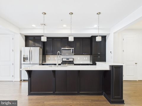 408 MAYER PLACE LANCASTER PA 17601