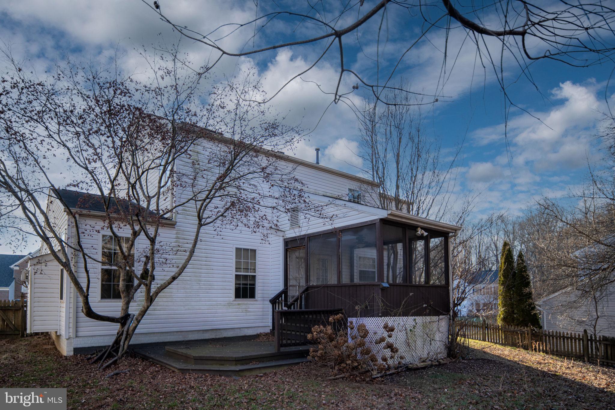 STAFFORD LAKES VILLAGE - Residential
